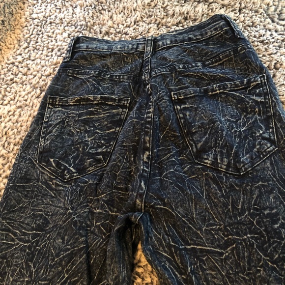 High Waisted Distressed Jeans - Picture 4 of 4